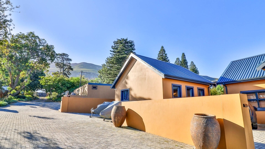 9 Bedroom Property for Sale in Onrus Western Cape